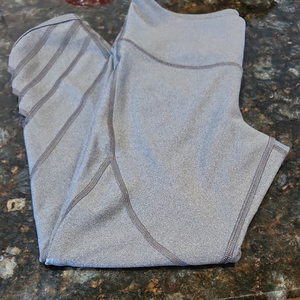 Under Armour Charcoal Compression Leggings Size M